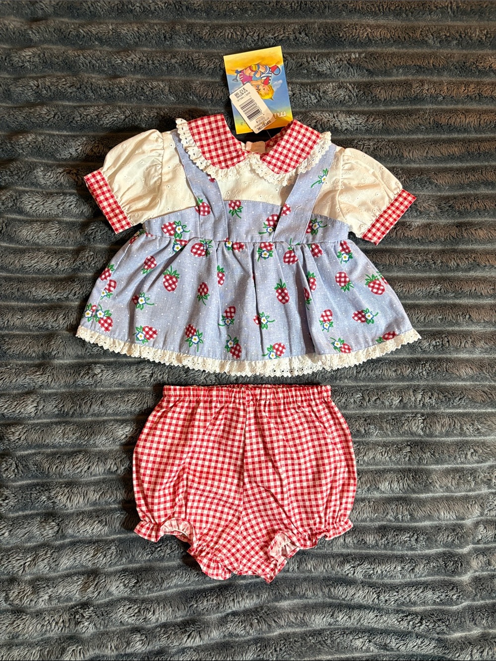 Vintage NWT Mini Togs Strawberry Gingham Matching Set